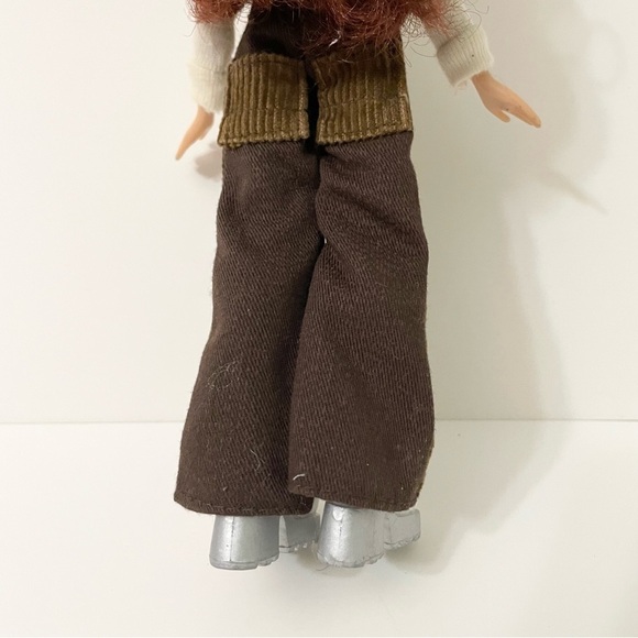 Bratz Doll Phoebe MGA Doll - Picture 9 of 16